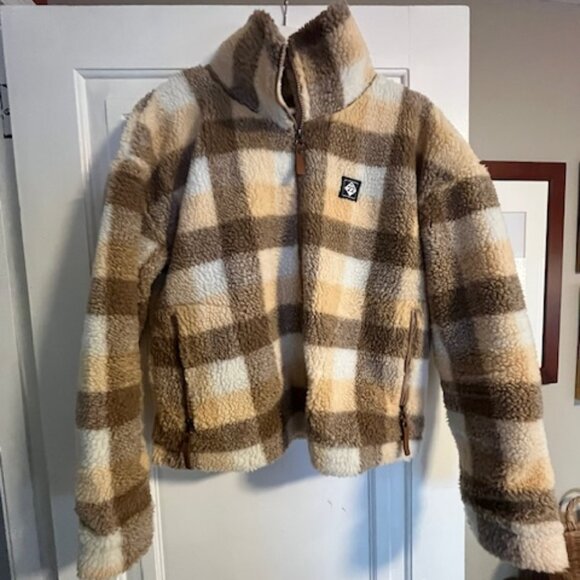 Women's Never Worn Warm Sherpa Jacket - Picture 1 of 5